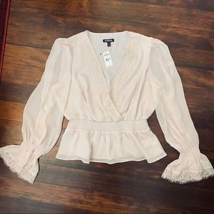 NWT | Express blush Blouse
